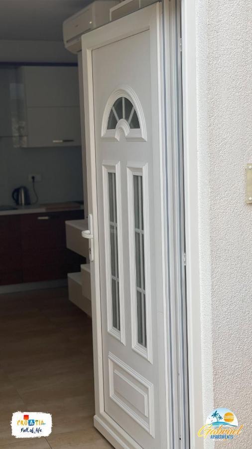 Gabrijel Apartments Makarska 1 Buitenkant foto