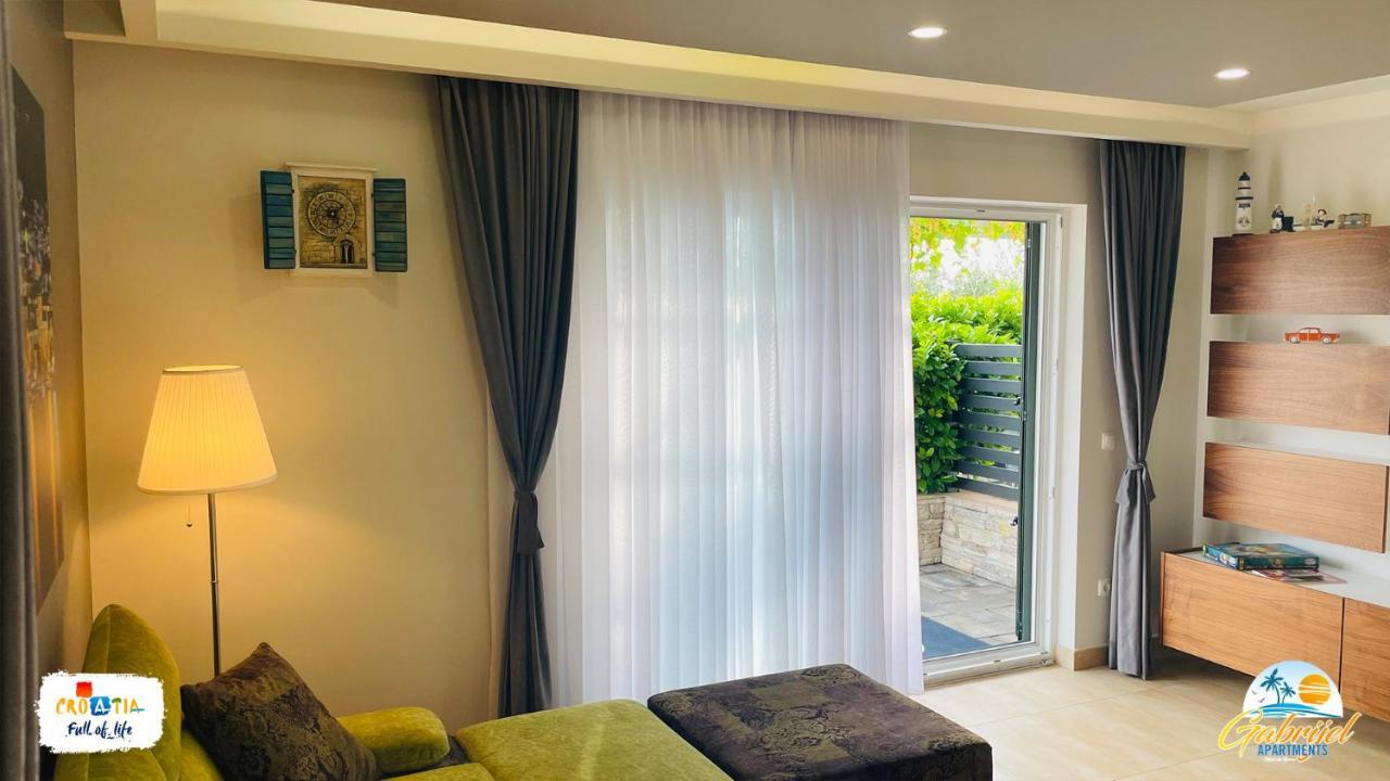 Gabrijel Apartments Makarska 1 Buitenkant foto