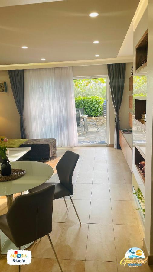 Gabrijel Apartments Makarska 1 Buitenkant foto