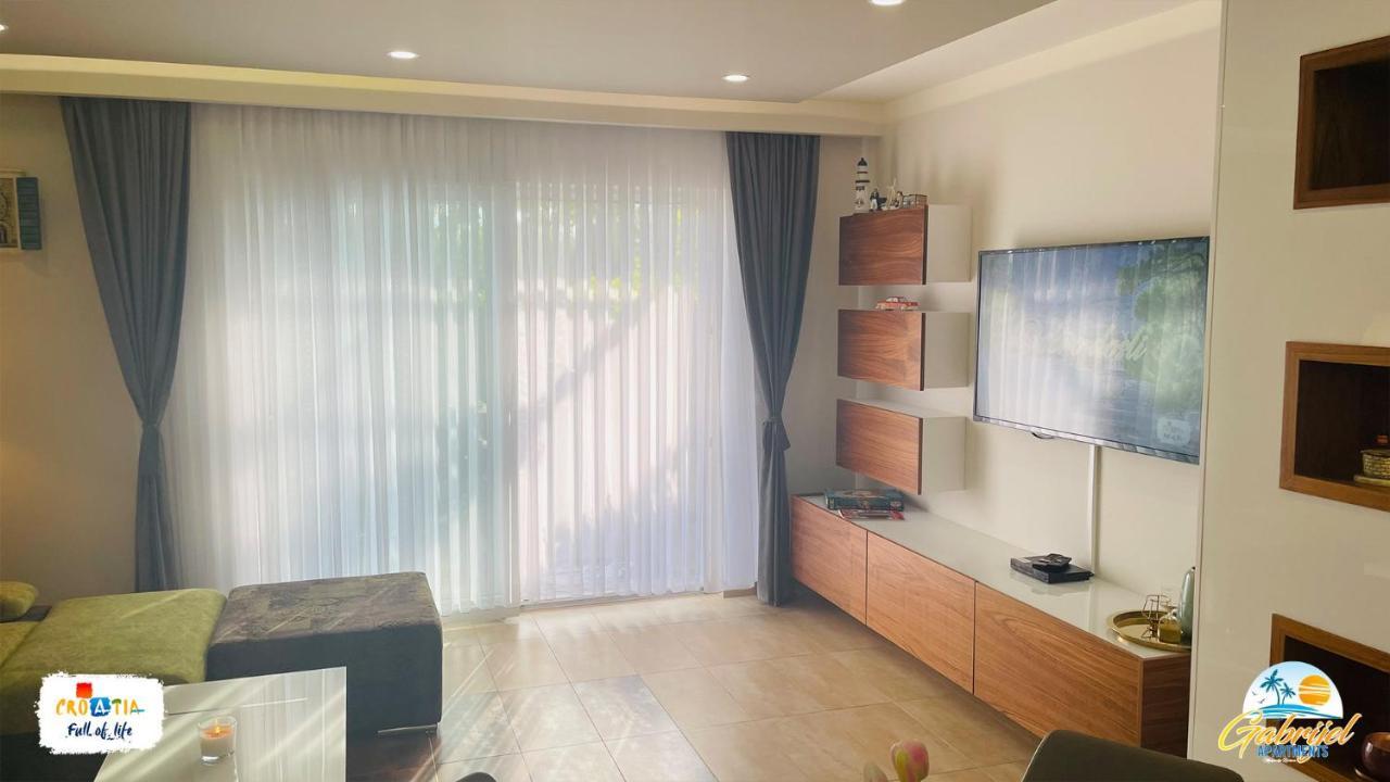 Gabrijel Apartments Makarska 1 Buitenkant foto